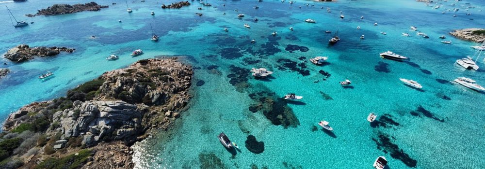 veduta aerea di una parte dell'arcipelago de La Maddalena